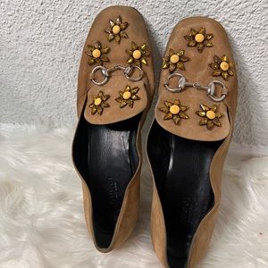 GUCCI Kira Jeweled Daisy Suede Horsebit Loafers